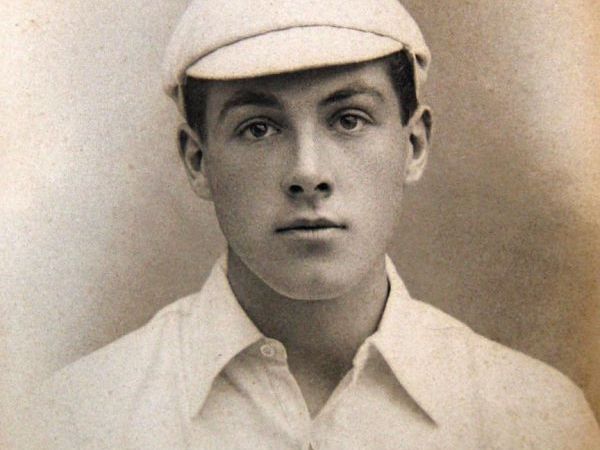 George Llewelyn Davies, il ragazzo perduto adorato da James Barrie: ovvero un altro Peter&nbsp;Pan